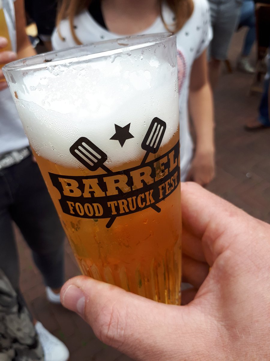 Weer een topevenement in ons mooie Hardenberg; <a href="/BarrelFoodFest/">BarrelFoodTruckFest</a>! Zelfs op zondag. Ga zo door <a href="/gemhardenberg/">Gemeente Hardenberg</a>!