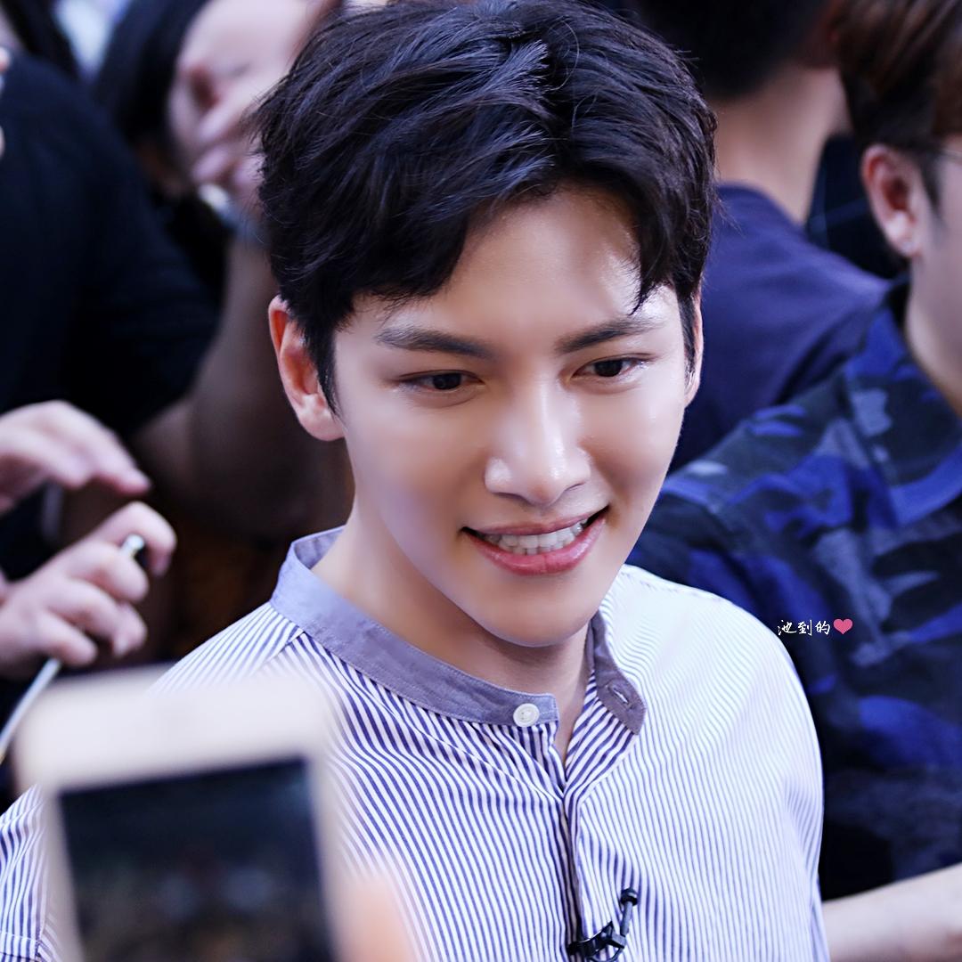 jichangwook_id's tweet photo. 2017.07.16 Ji Chang Wook for Guerrlilla Date at HongDae #2

Cr on pict 
#jichangwook #지창욱 https://t.co/K9WE4cq2JI