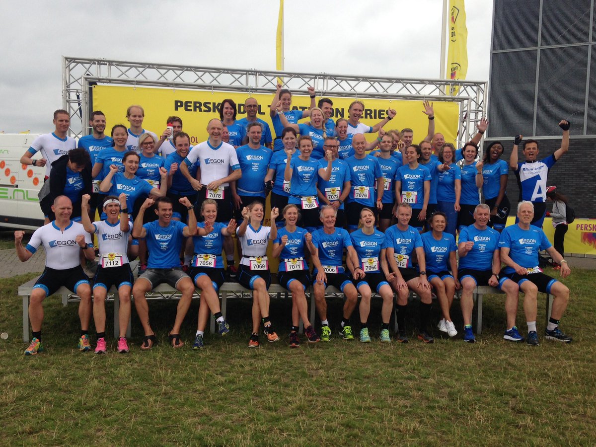 DennisvandeWorp's tweet photo. @010triathlon met 50 @Aegon collega's aan de start voor het @Alzheimerfonds. Zo trots op iedereen #triatlon https://t.co/fv57qpRds1