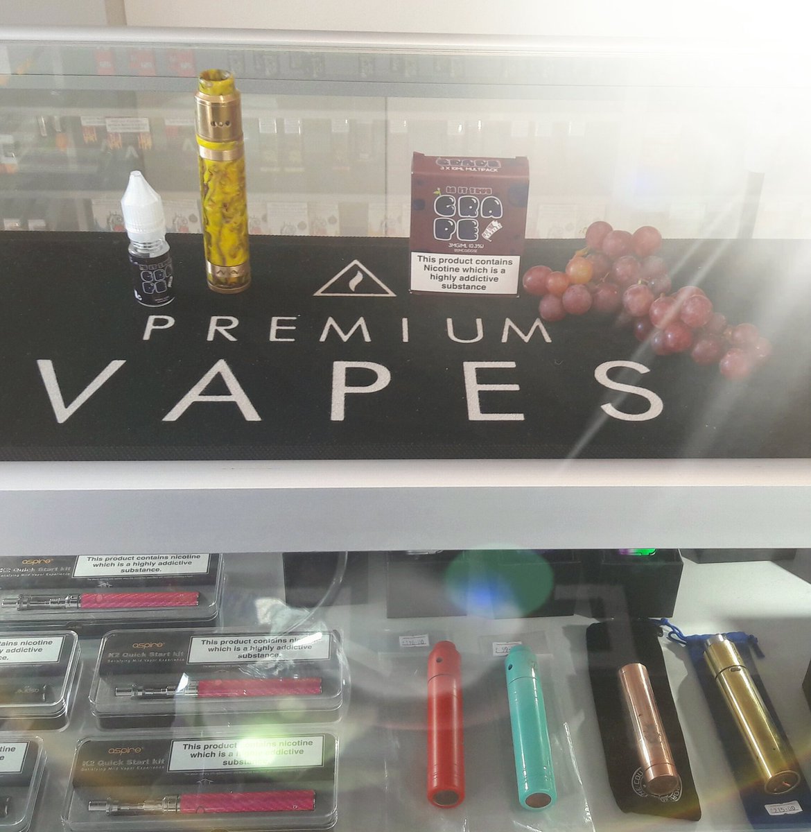 premium_vapes's tweet photo. Can you tell i like grape 😂 #vape #Vapenation #vapelife #vapefam #VapeOn #coil #coilart #coilporn #ohm #ejuice #grape #mech #goon #rda https://t.co/9MlxGam2ZE