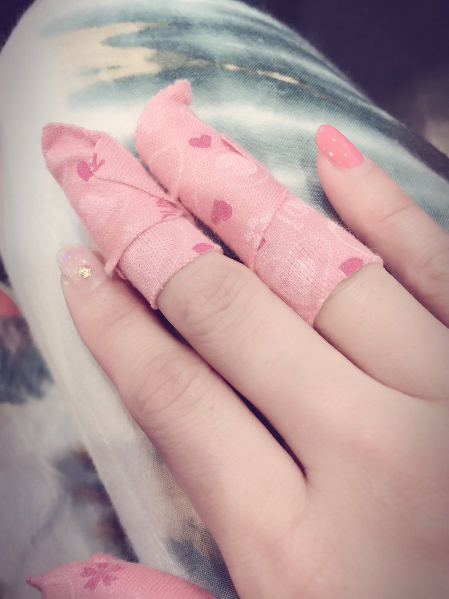 松坂美紀 Jewelspro 今月2回目のボーリング 爪を保護するテープをもらった 説明書 見ながら巻いてみたけど 上手に巻けなかった