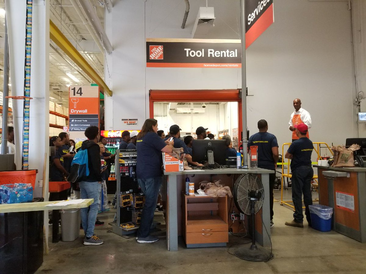 cnu311's tweet image. Store 0123,  Hutch Driving Pro Business through local investors. AWESOME JOB!! Keep up the GREAT work!
