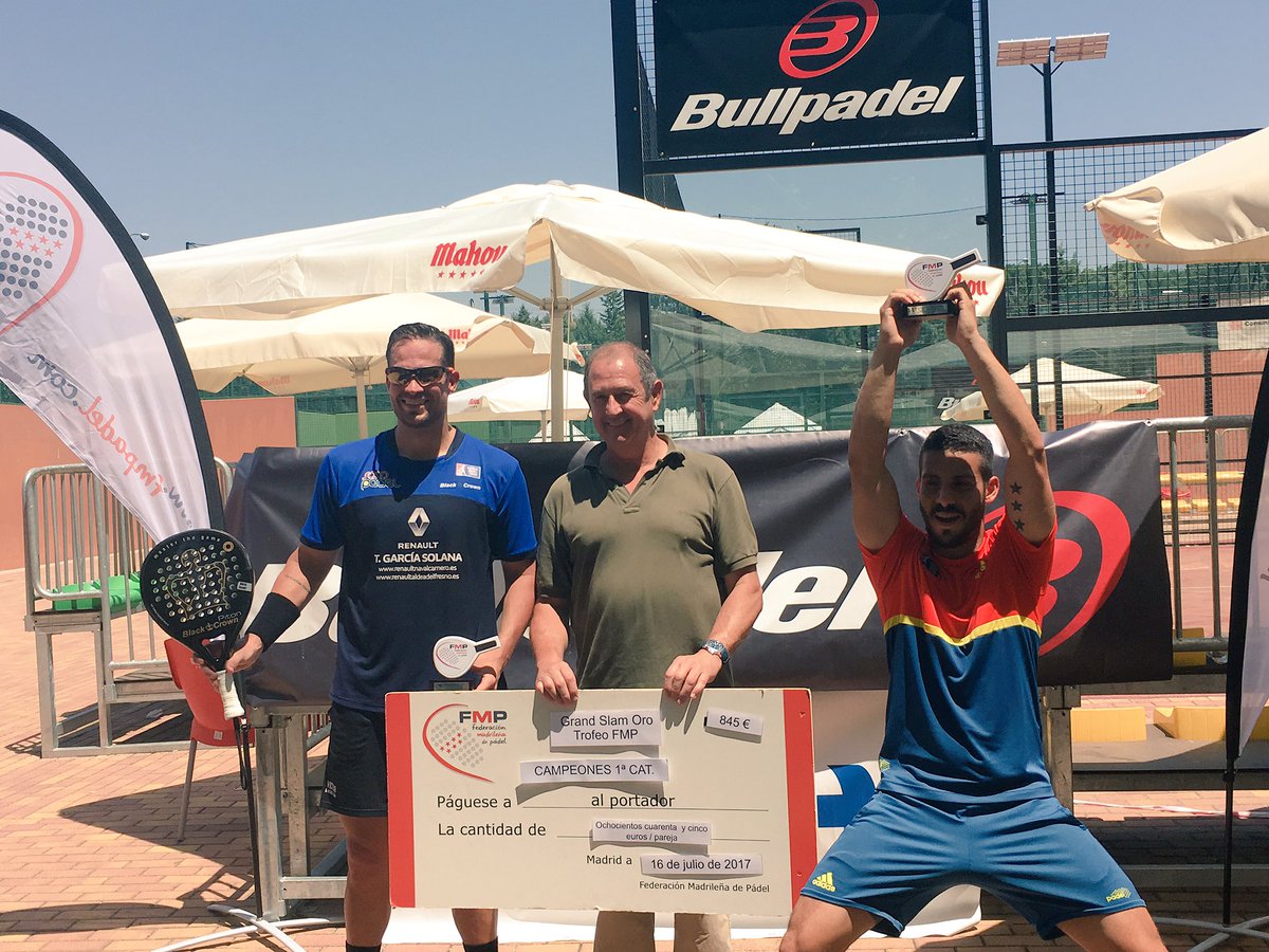 Campeones 1ª #GrandSlamOro FMP <a href="/vsanchezvera/">Víctor Sánchez Vera</a>/<a href="/Rob_Rodriguez19/">Roberto Rodriguez</a>. Enhorabuena 👏👏 #soyfmpadel #asisa