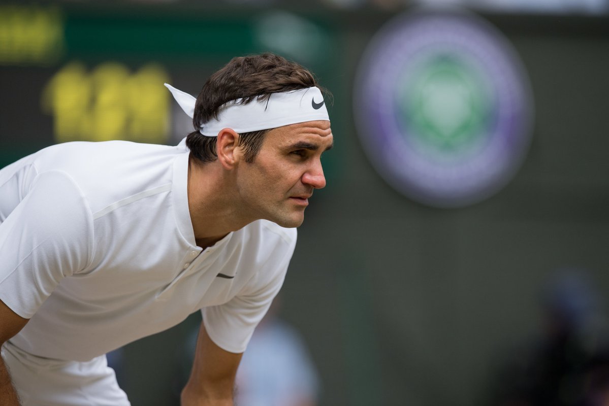 WATCH NOW on @DDNational @rogerfederer breaks @cilic_marin to move within two games of the #Wimbledon title #WimbledonOnDD #WimbledonFinal