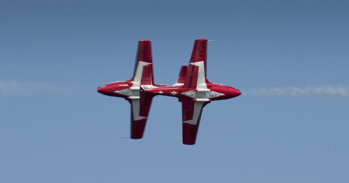 A perfect day for being at the #LethbridgeAirShow. Come and be thrilled  by our breathtaking manoeuvres. bit.ly/2tdYnWY #Canada150