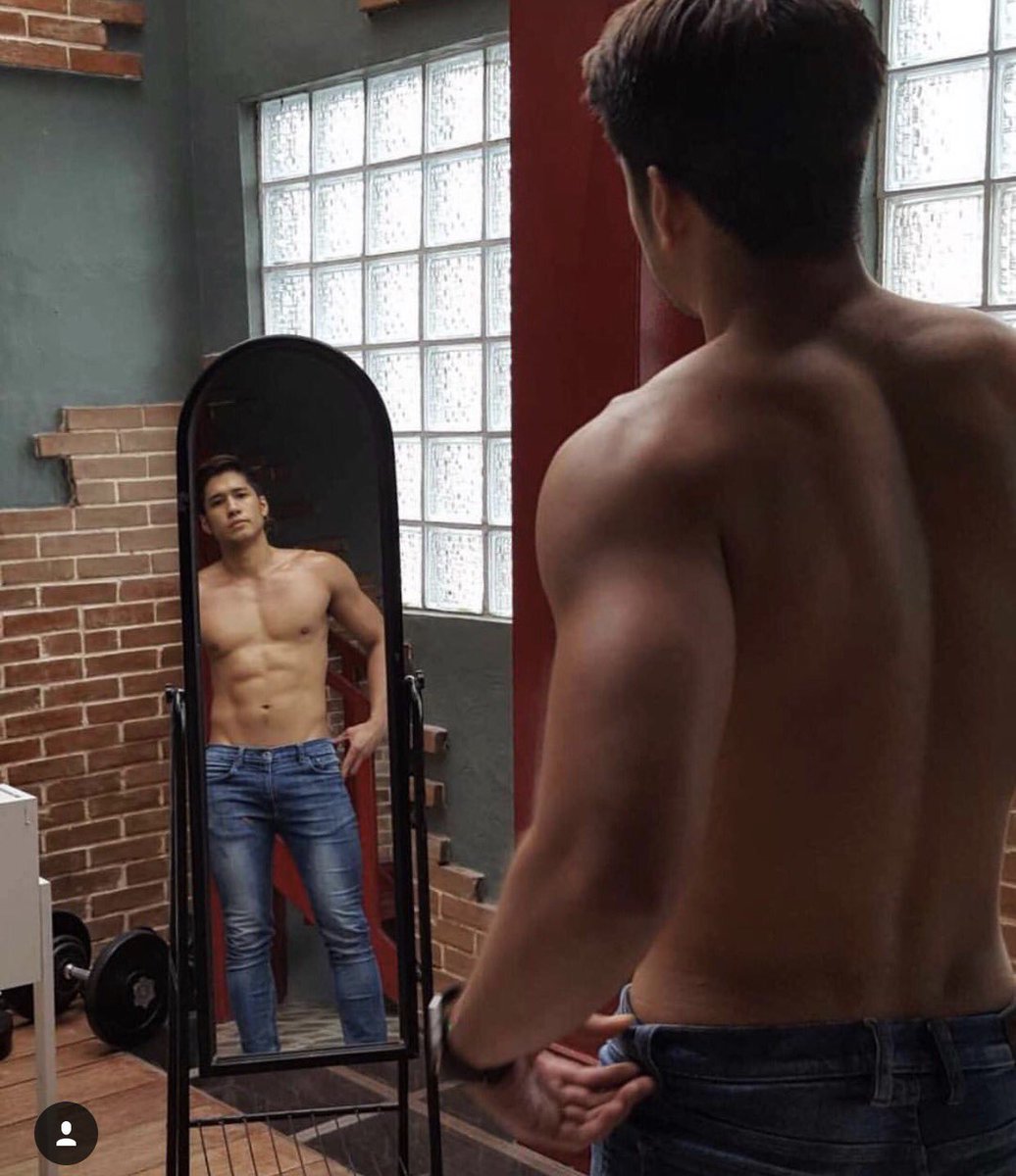 aljurians4's tweet photo. Sinong lalaban diyan? For the win Idol Aljur! ππΌππΌππΌ @iamAJabrenica Aabangan ka namen kahit anong mangyari.. #ultimatehunk https://t.co/YLLDcoVcrn