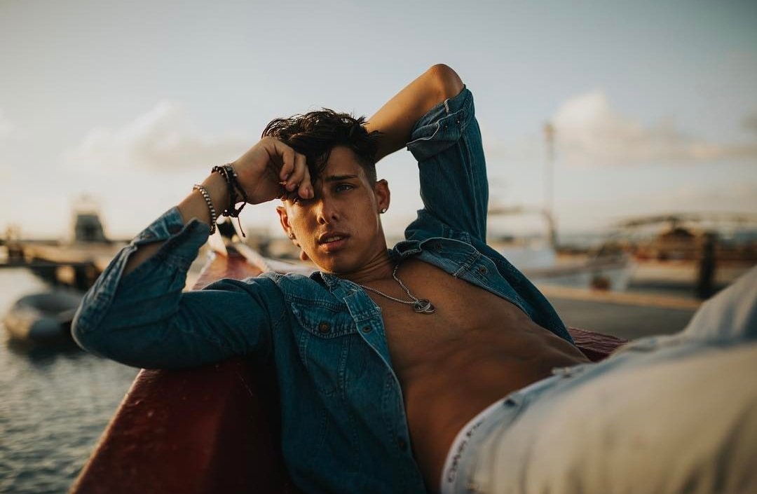 Neelsvisser13's tweet photo. Cadeau pour Toi baby Boy😏@JasonBouzzine https://t.co/eaWIEXKcpB