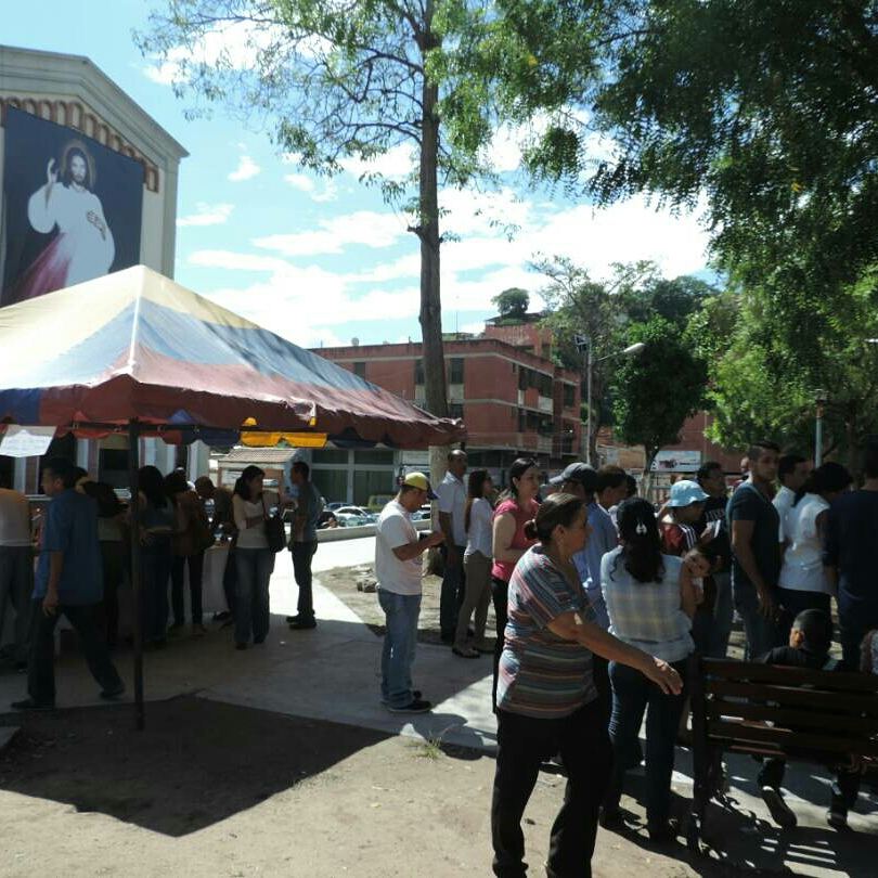 TrujilloLa102's tweet photo. #Reporte102 En estos momentos Plaza Sucre (San Pedro) #Valera #16JVzlaDiceSi https://t.co/koXyRHRqqI