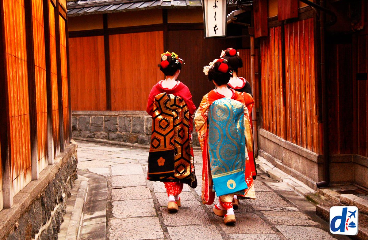 #GEISHA significa #ARTISTA y la concepción de la misma es mucho más compleja de lo que en general pensamos...