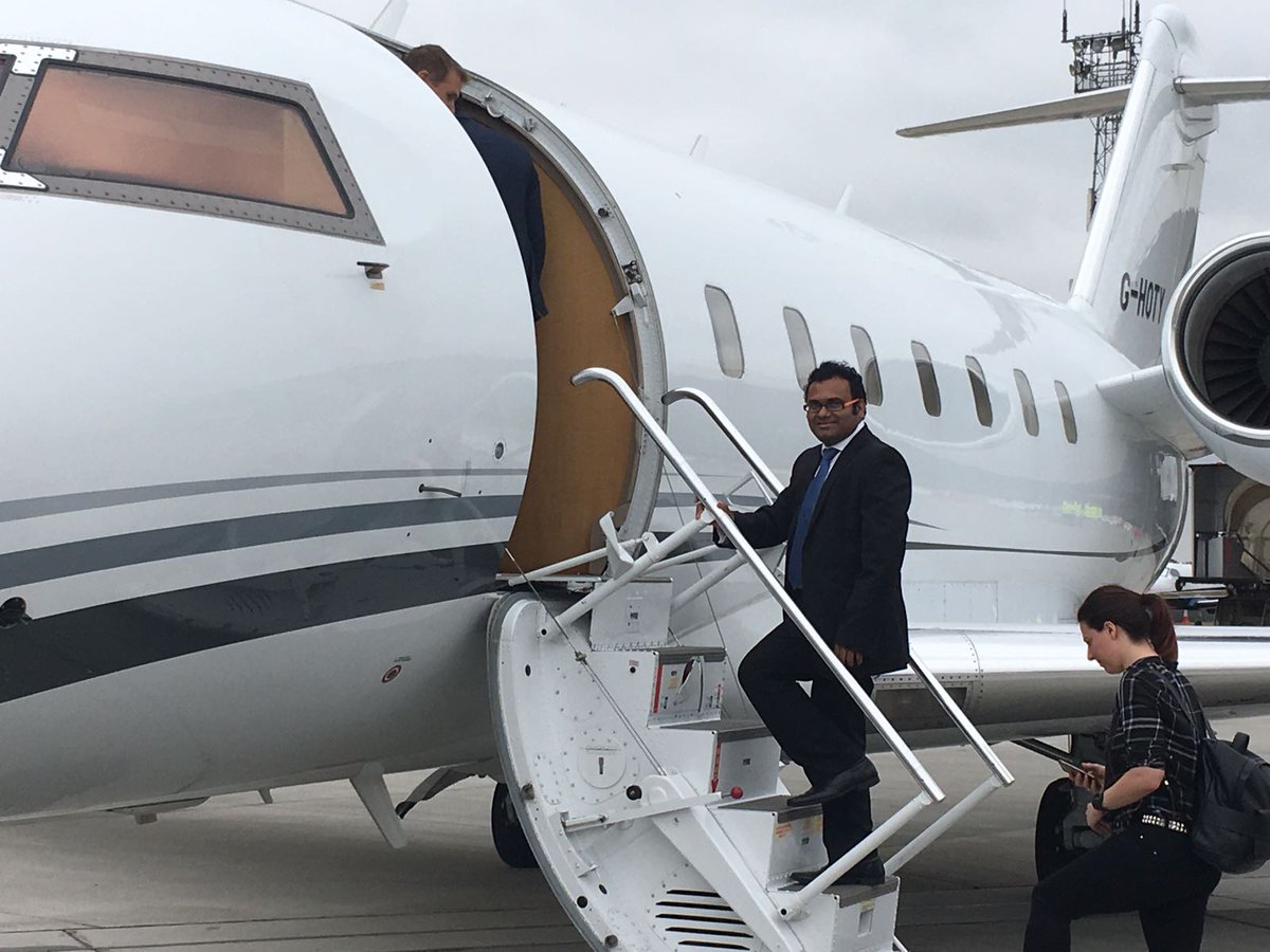 smartbg's tweet photo. Living the jetset life to Paris: Bombardier Challenger 604  @ACS_AIRCHARTER #privatejet #LuxuryTravel #avgeek #Aircraft #photography #Paris https://t.co/7FpTC4mQWu