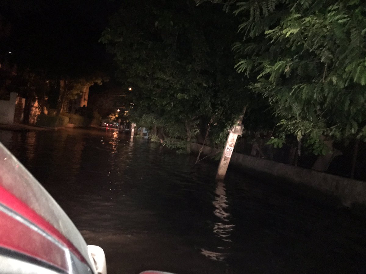 l_jain111's tweet photo. A feet high sewarage out flow for last two days .. sector 15 - II @TOIGurgaon @cmohry @gurgaon_live #nodrain #noRWA https://t.co/22N48T4TJ2