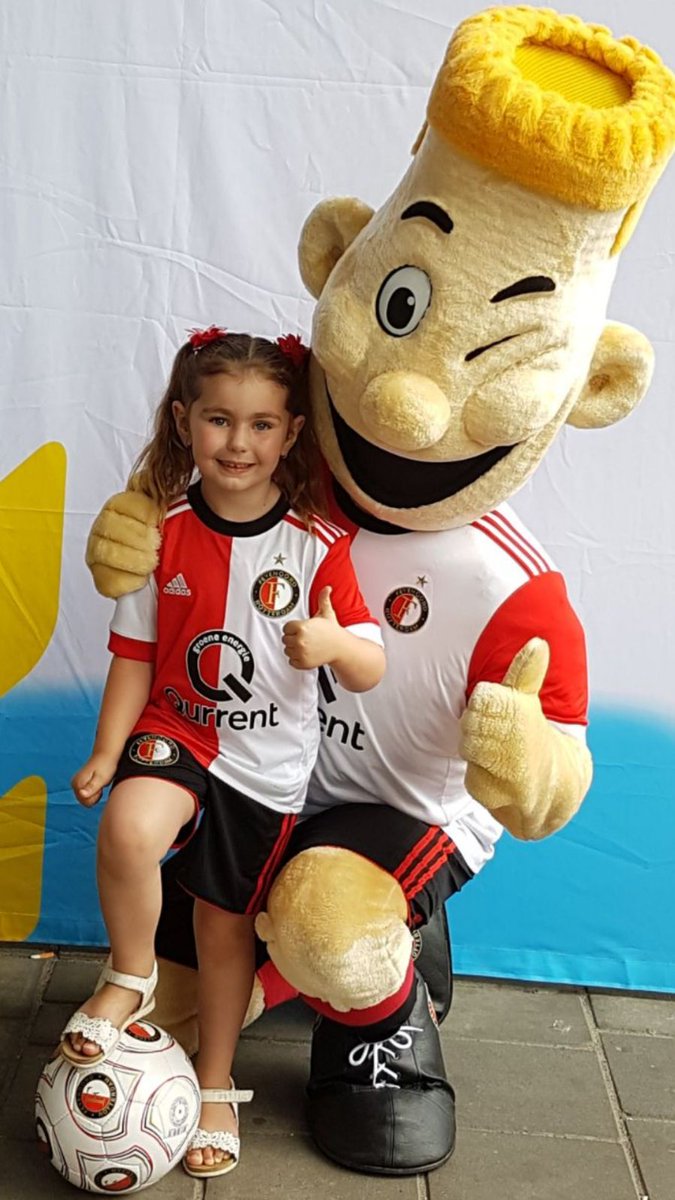 Brienaaaa's tweet image. Ze vond het weer geweldig #opendag #Feyenoord