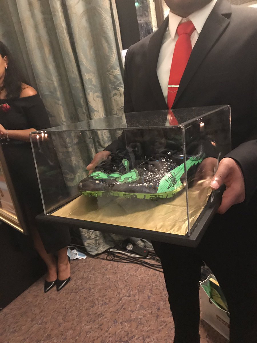 usainbolt's tweet photo. $12,000.00 pounds bid  for my training spikes #BoltMillsLondon https://t.co/1Gc8M3Ugwm