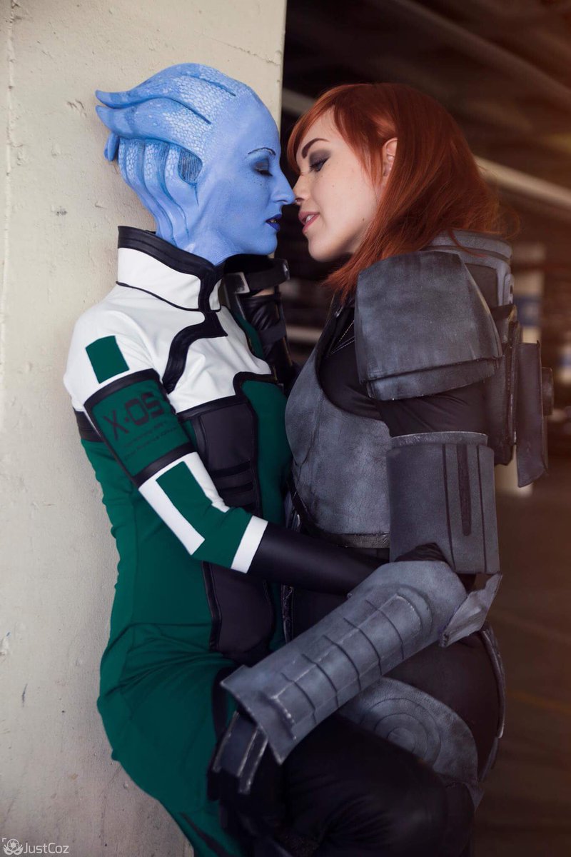 With my wife 📸: @justcozphoto 💙: ArizzelCosplay ❤️: me! @masseffect @bioware #masseffect #bioware #cosplay #liara #commandershepard