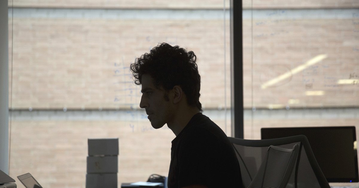 Seeking young clients? <a href="/finplan/">Financial Planning</a> shares how to help clients begin saving in their 20s. hubs.ly/H080x0f0