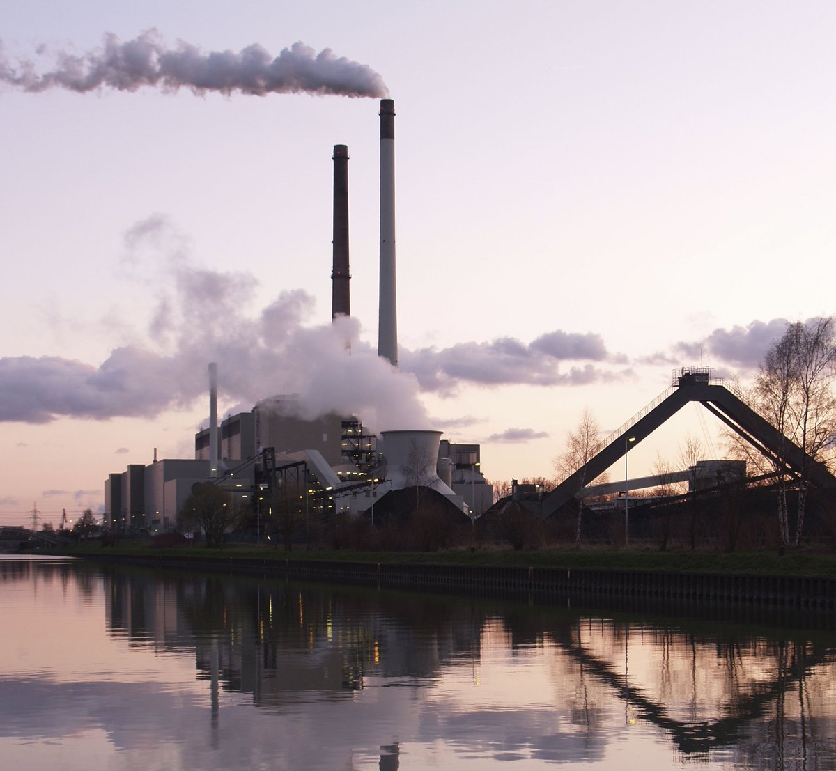These 'missing charts📉' may change the way you think about fossil fuel🏭 addiction ow.ly/Euqg30dFzwv by Barry Saxifrage✏ 
@natobserver🗻