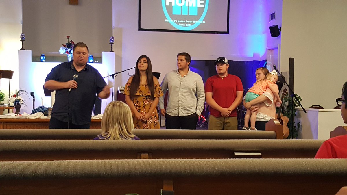 CabotNazarene's tweet photo. Blessed Day @CabotNazarene 2day. Recognized #WorldQuizzers n accepted 4 new members. Praise God today and everyday! https://t.co/Z9senrAXvU