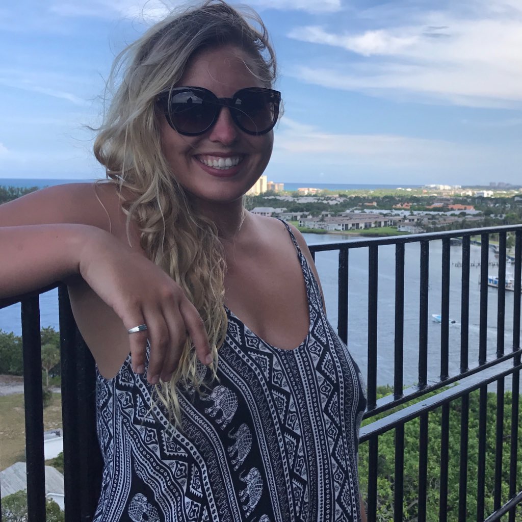 Haleyjanelane1's tweet photo. #NewProfilePic https://t.co/aX3v8nLiQh