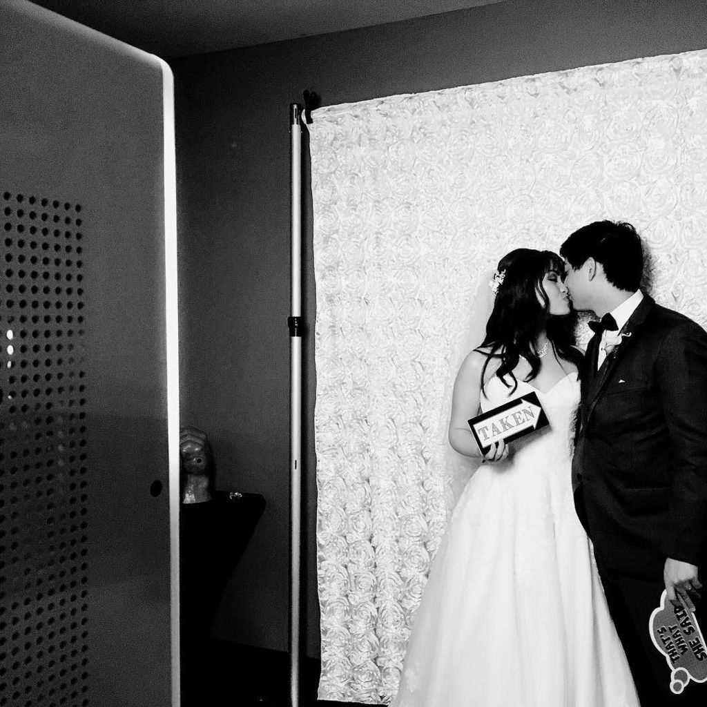pixelsngiggles's tweet photo. #taken
.
.
.
#winnipeg #winnipegevents #photobooth #socialmedia #photoboothfun #wedding #winnipe… https://t.co/KDMrofuKAK https://t.co/AaunQuXsXT