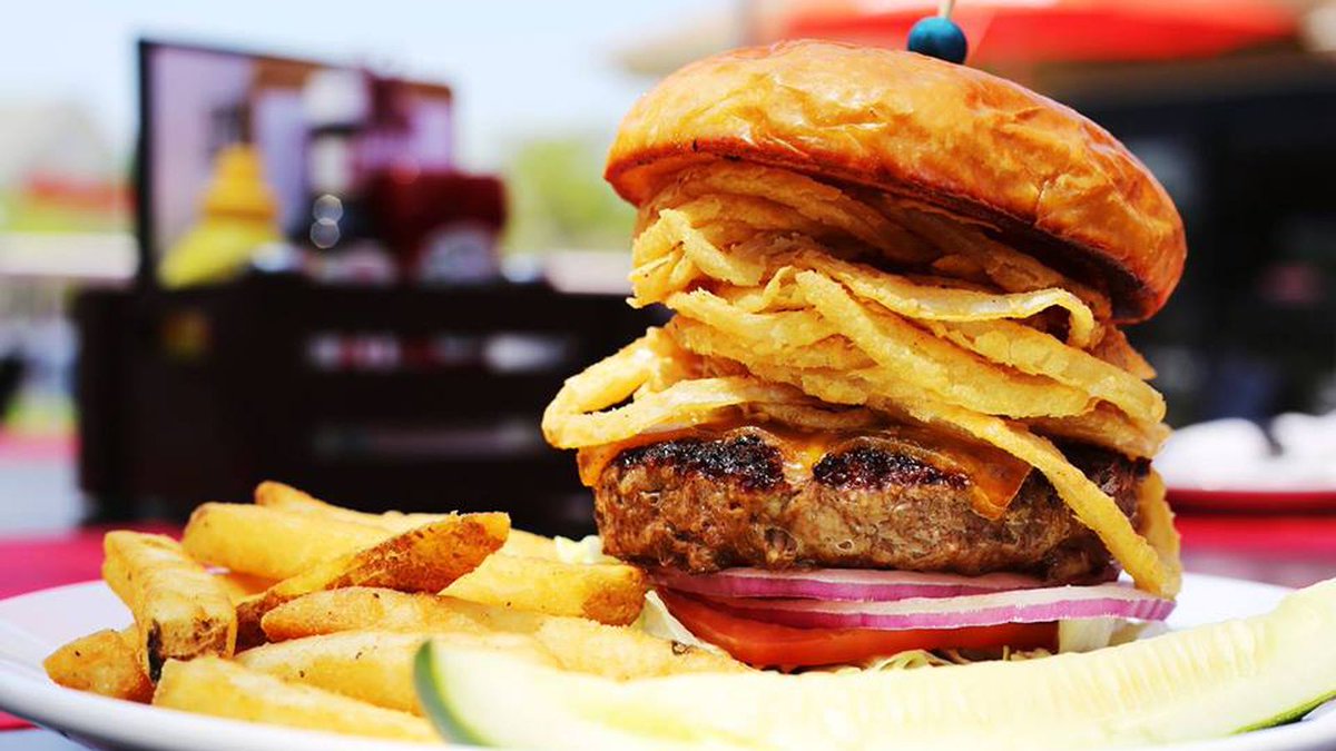 tipmyserver_app's tweet image. Barrett’s Alehouse Opens West Bridgewater Restaurant, Replacing Charlie Horse crwd.fr/2rXSatH