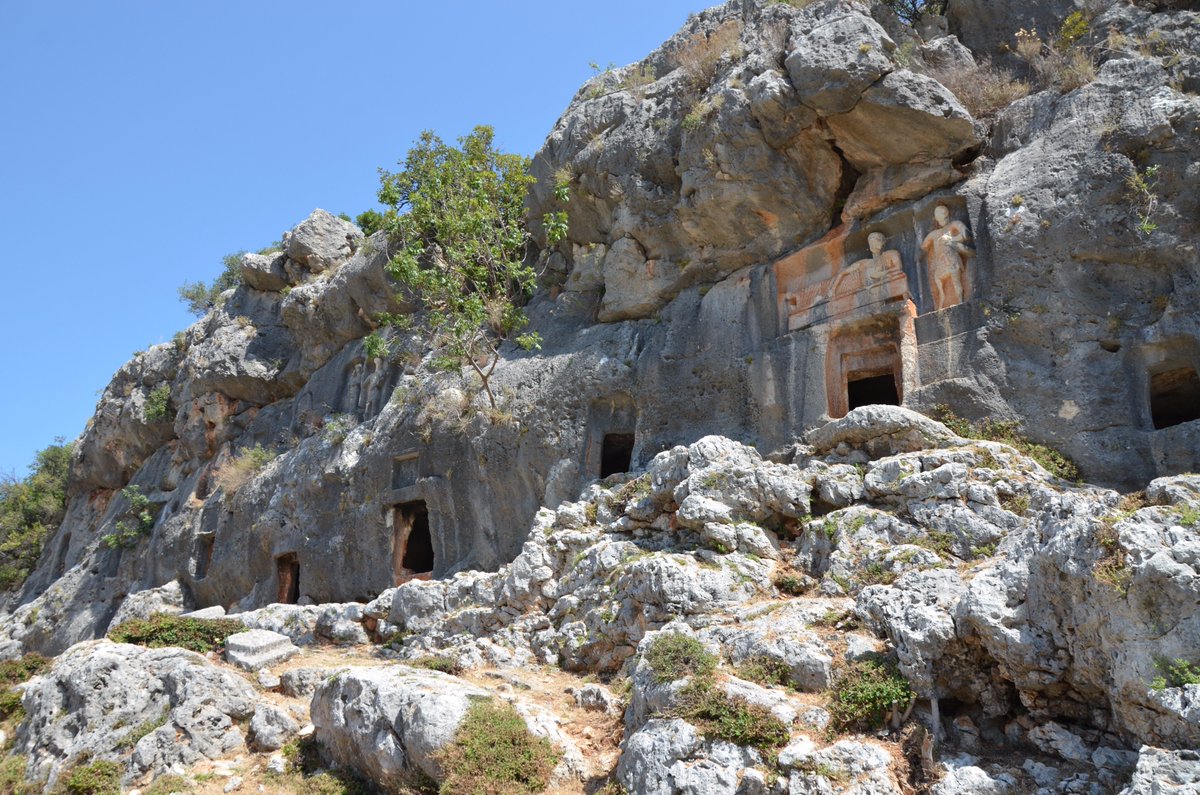 carolemadge's tweet photo. Roman-era rock reliefs carved in the walls of a shallow ravine in the necropolis of Kanytelis #Cilicia. The reliefs depict the deceased. https://t.co/VENDNp7Ofp