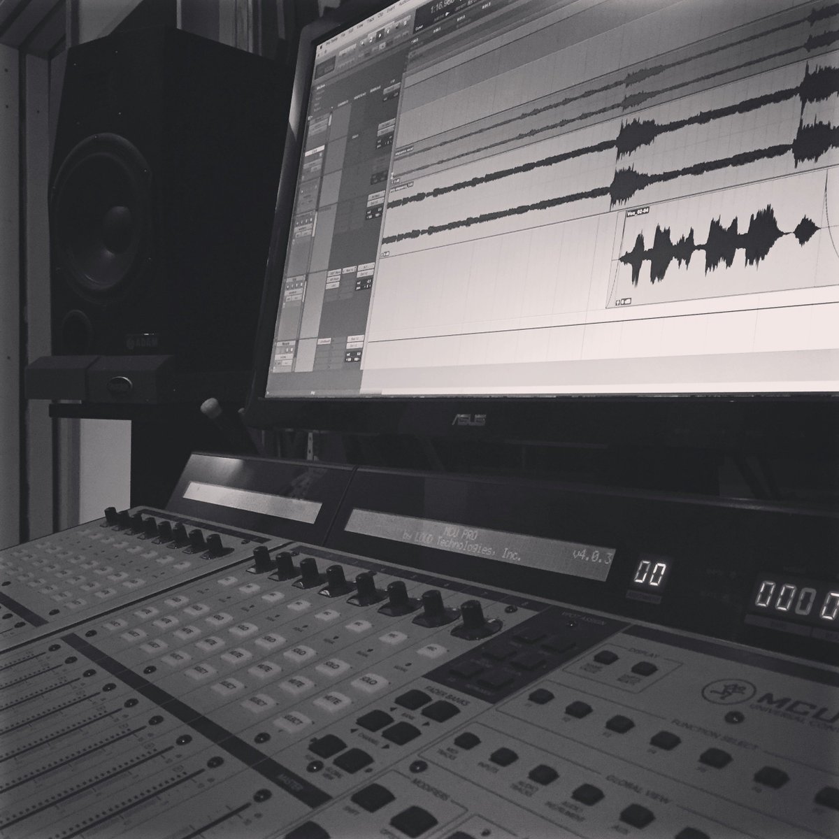 Tracked vocals with Jerry A of Poison Idea for a collaboration w/ 25th Coming Fire 
#punk #poisonidea #recording #audioengineer