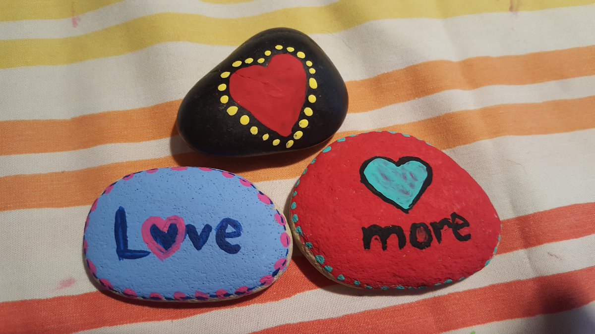 LifeRocksRocks's tweet photo. Love more! #paintedrocks #liferocks #love #art https://t.co/X7phpUIWqx