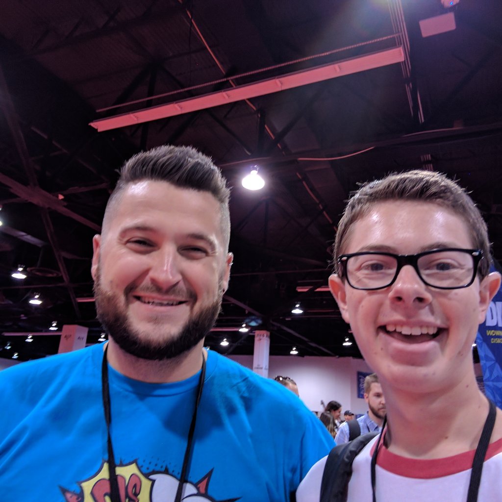 SuperRyanGrover's tweet photo. Thanks for the photo @ryno1185! And the pins! #TwoRyans #D23Expo @TheDIS https://t.co/ONydDtCmZb