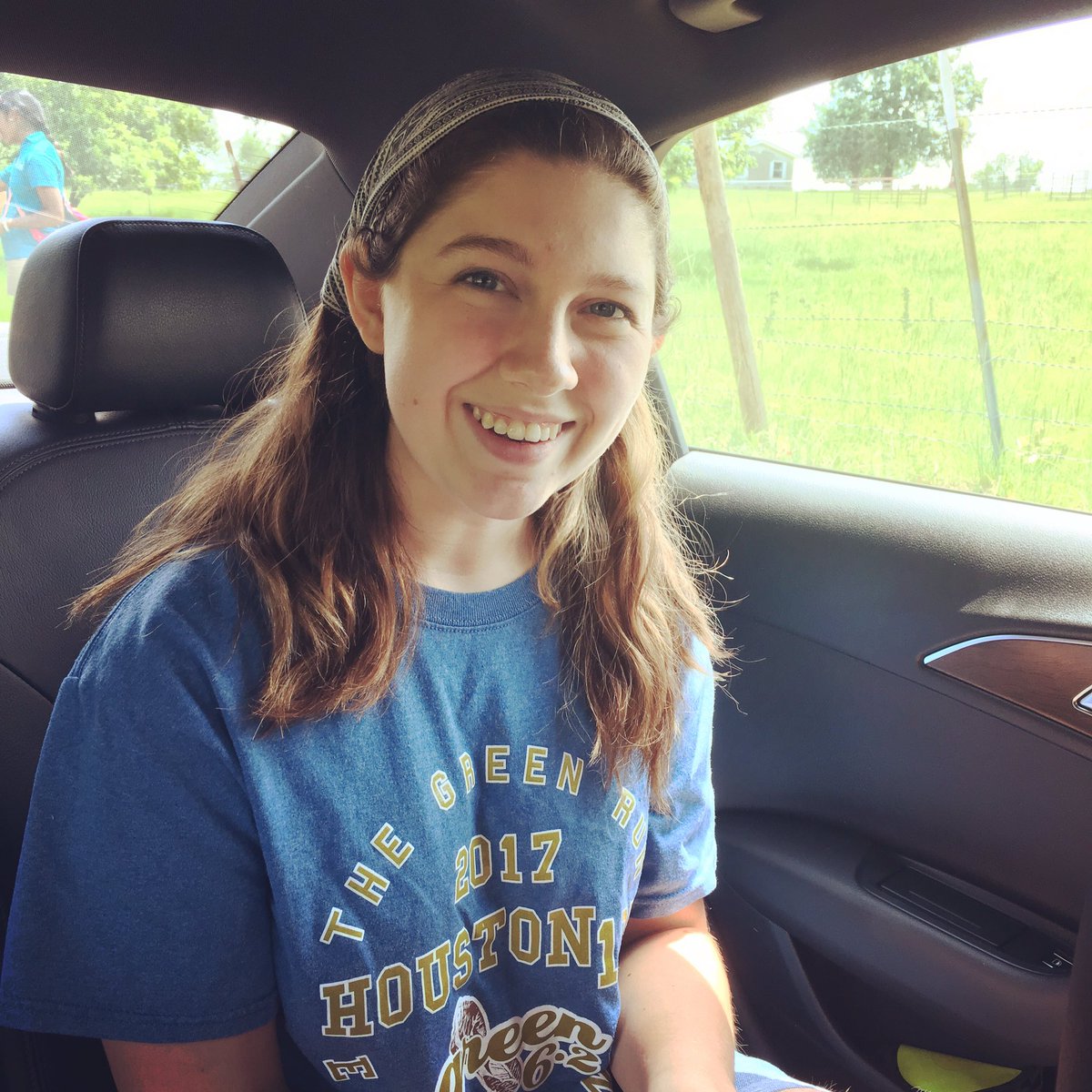 lisahenleyjones's tweet photo. Dropping this sweet girl off at #summercamp for two whole weeks! We β€οΈ @ThePinesCamp #catholiccamp https://t.co/Jg4CFWW4tk