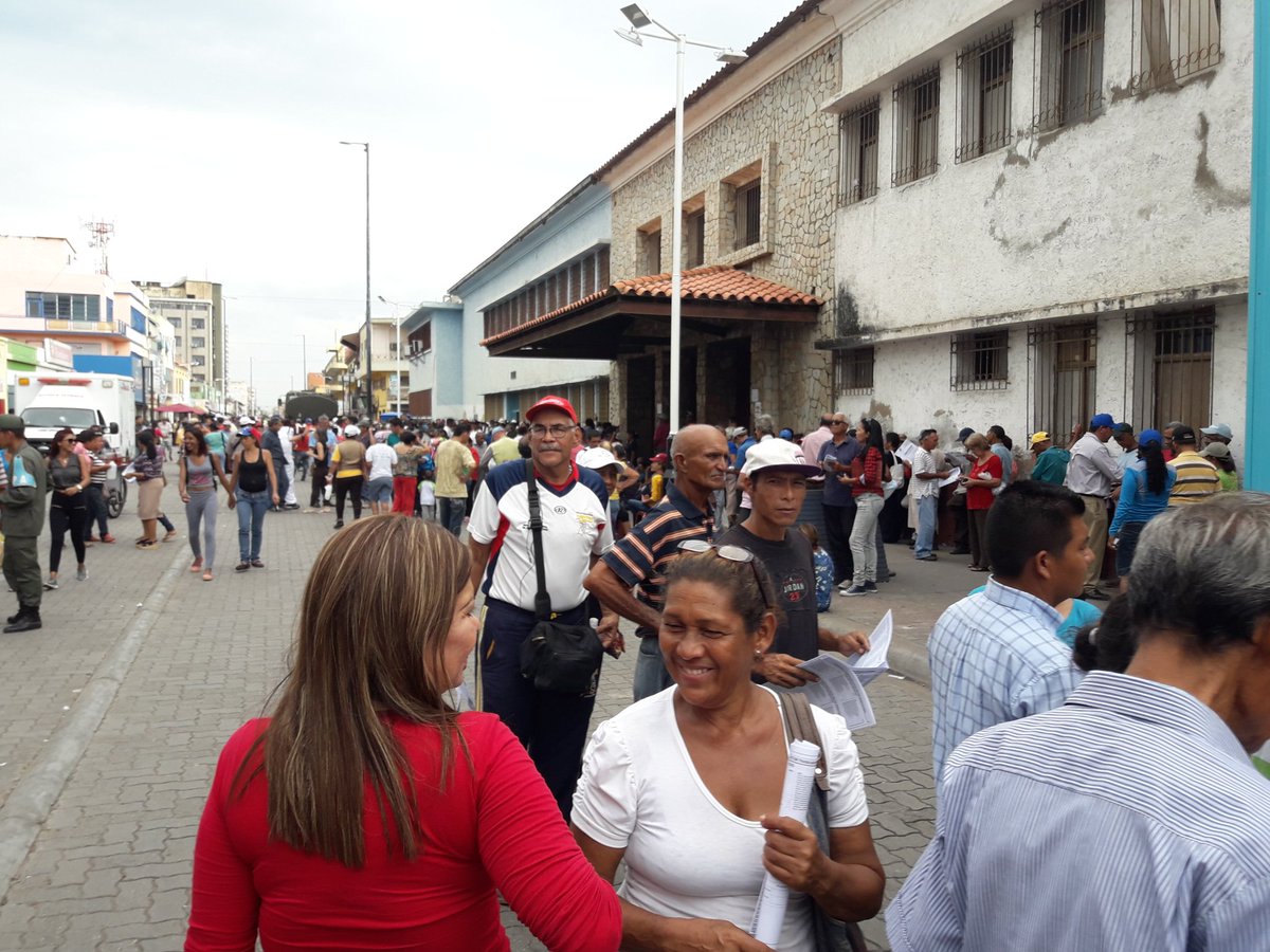 DinaNavas2's tweet photo. #16jensayoconstituyente #VenezuelaVotaEn15Dias  la #contituyenteSiVa  activos municipio Bolívar https://t.co/Fgao9XeNVi