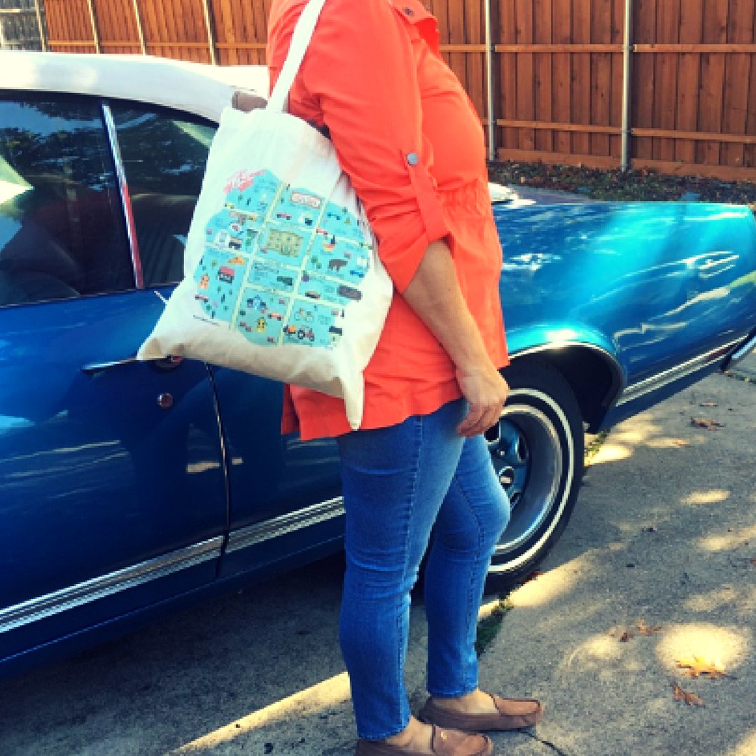 CollinCoFamily's tweet image. Taking the top down on the 71 Olds, reminiscing about McKinney then and now 

(grab your #McKinneyTX merch here goo.gl/YNvshu)