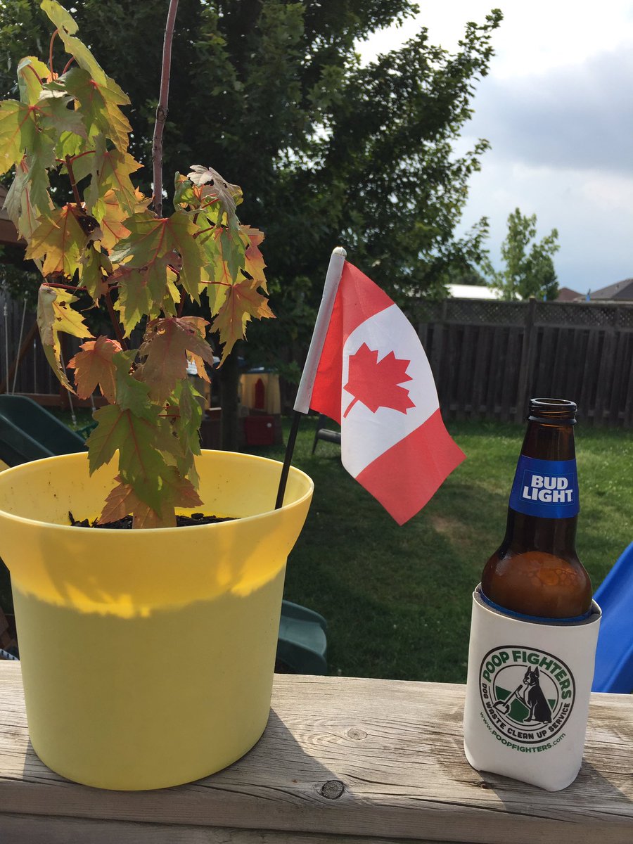 poopfighters's tweet photo. Cheers to the end of another weekend
#poopfighters #ldnont #sttont #loc #budlight #canada #cheers https://t.co/Y1I09zGXg4