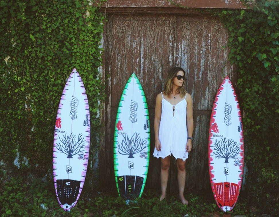 Preparadas las tablas para #indotrip . <a href="/becaspodium/">Becas Podium</a> . Viaje de preparación para las próximas pruebas internacionales. ✈️🌏✌🏻