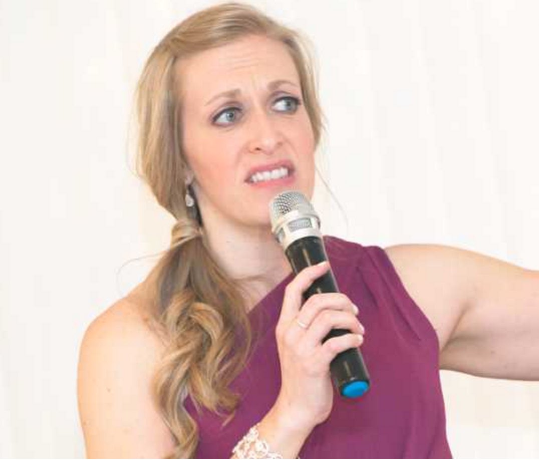 BethHellstedt's tweet photo. According to the photo proofs, I totally nailed my speech at my brother's wedding reception 😮🤣#whatismyface #handgestures #dramatic https://t.co/I1EhDPwE6v