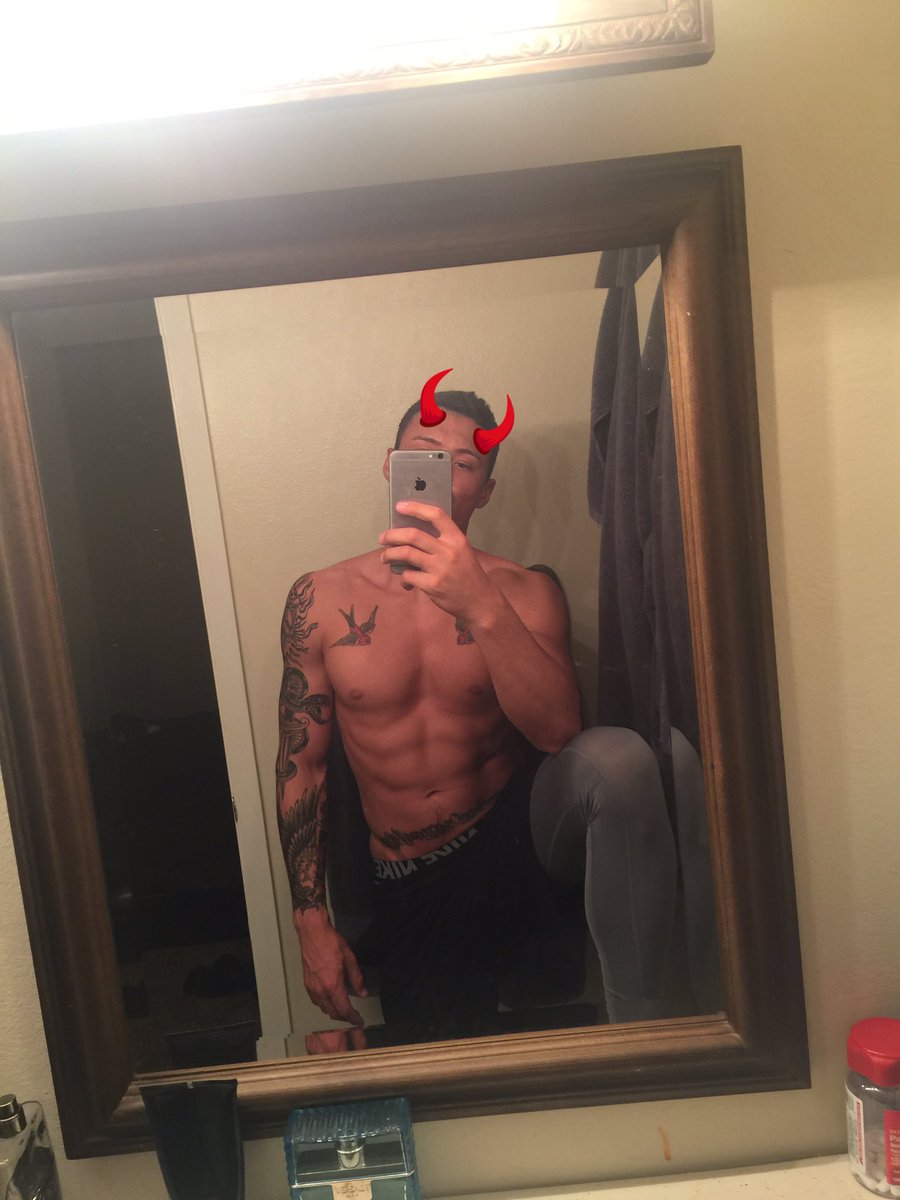 AlphaJohnny1's tweet photo. fuck you pay me. #cashmaster https://t.co/0VjU9T8Xpj