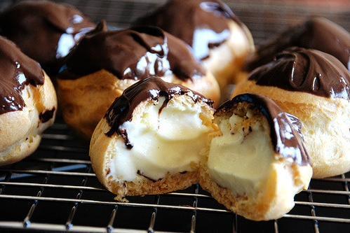 CuIinaryAddict's tweet image. Chocolate topped cream puffs.