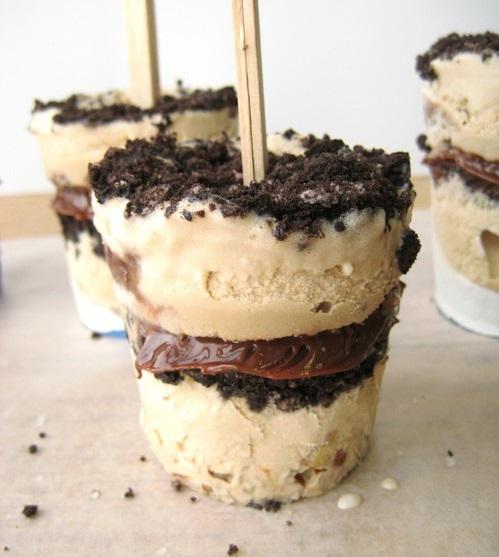 CuIinaryAddict's tweet image. Coffee Oreo fudge ice cream pops.