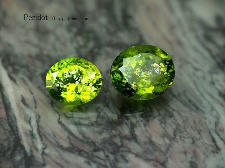 Gem Eiko ジェムエイコー Ar Twitter ペリドットには蓮の葉 リリーパッド に外見が似た内包物が見られます こちらはそのリリーパット入りです 蓮は 清らかな心 という花言葉があります お釈迦様の台座は蓮の葉 ペリドットの石言葉は希望の光 おー 通