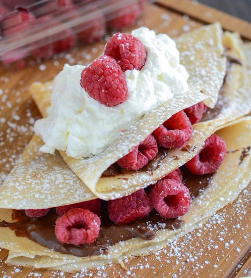 CuIinaryAddict's tweet image. Raspberry and Nutella crepes.