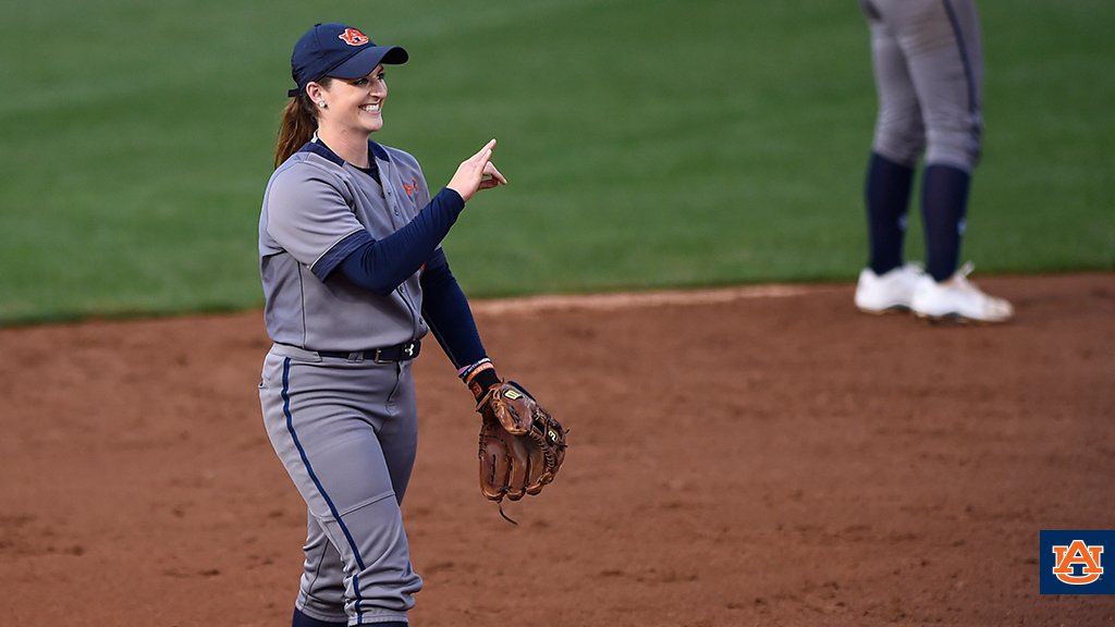 AuburnSoftball's tweet image. Congrats to @Kasey_Cooper13 for signing a professional deal with the @ScrapYardDawgs!
 
» auburntige.rs/kc17syd

#WarEagle | #AUNextLevel