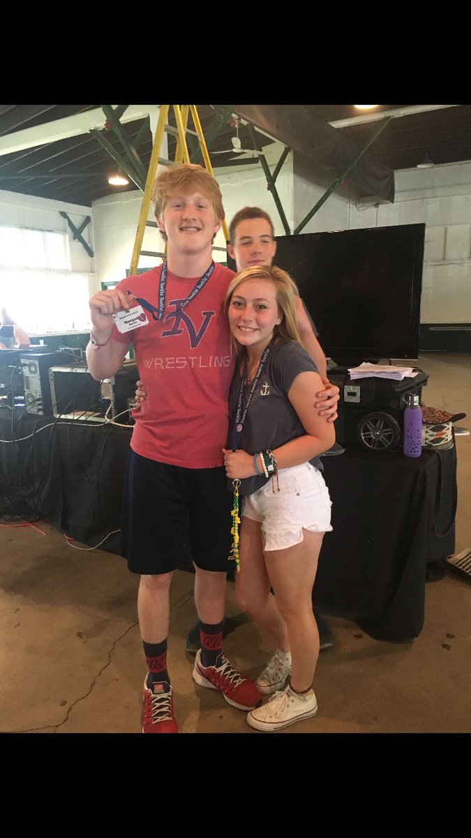adam_lenhoff's tweet photo. Since I forgot to put her on my Instagram post, here are 3 photos featuring Sean. #ro2017 #campitis https://t.co/NR5bZUyKJA