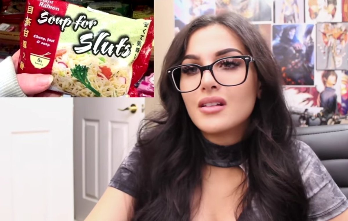 QuentinCarring2's tweet photo. Would u eat at these Places And watch this video on SSSniperWolf Channel https://t.co/JBUzP9rlKx