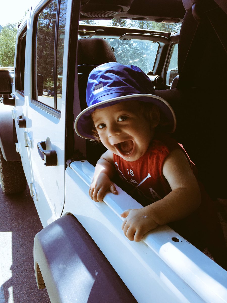 FrozenGoldAdam's tweet photo. Someone's excited about upcoming expeditions. #jeep #JeepMafia #JeepWrangler #exoexpeditions #Expedition #slumach #gold #BritishColumbia https://t.co/BPr8xlrmie
