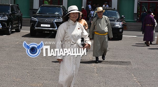 Хун шиг харагдавч Хэрээ-->>paparatsi.mn/1090