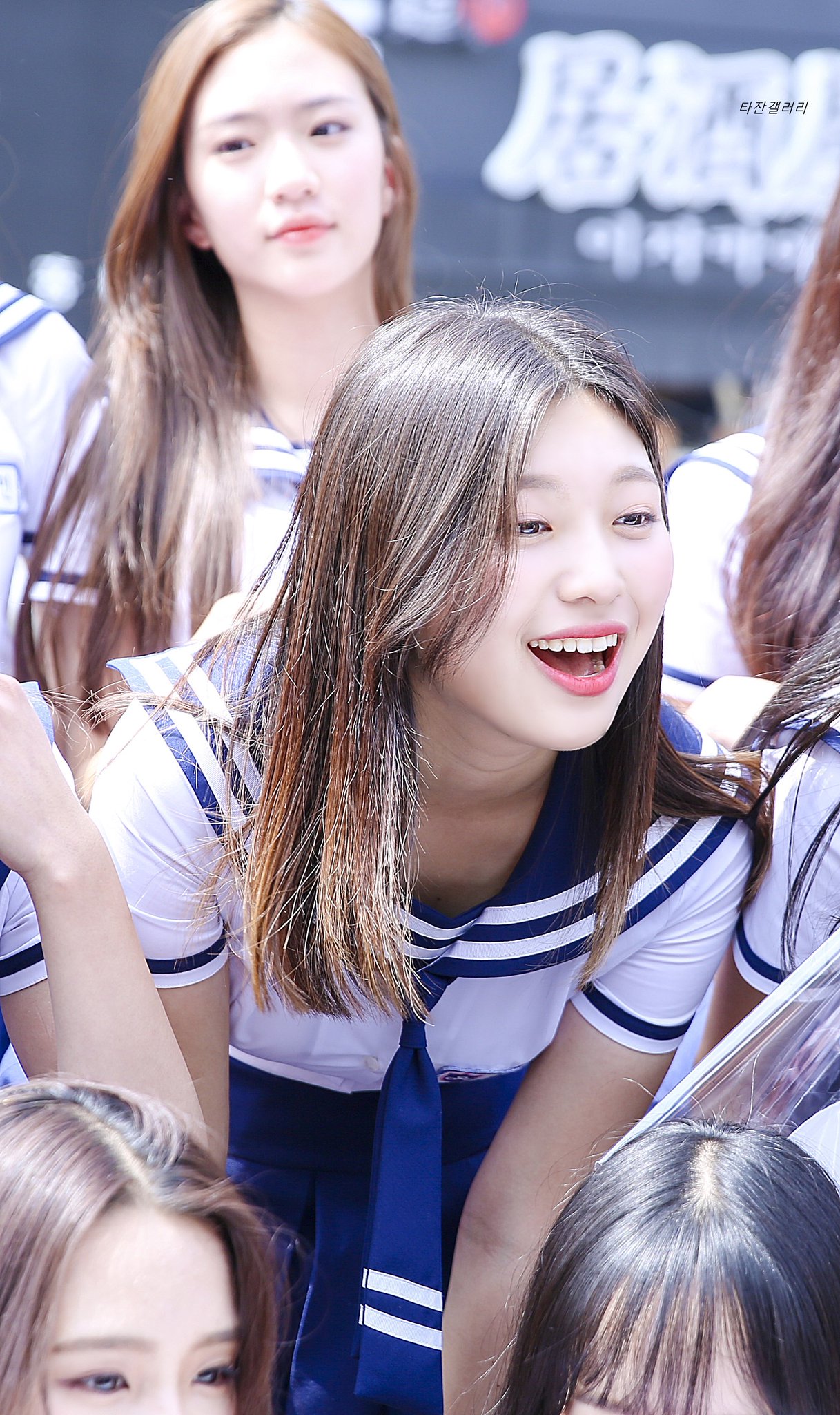 DE6hd46UMAA4keL.jpg:large