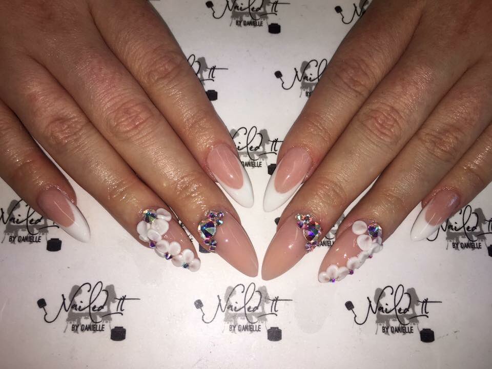 Daniellejo1991's tweet photo. @Jessica_Rose_UK let me pleaseeeee do your nails💅🏼💅🏼💅🏼💎💎💎💅🏼💅🏼💅🏼💎💎💎💅🏼💅🏼💅🏼 https://t.co/BFkC2tWUH7