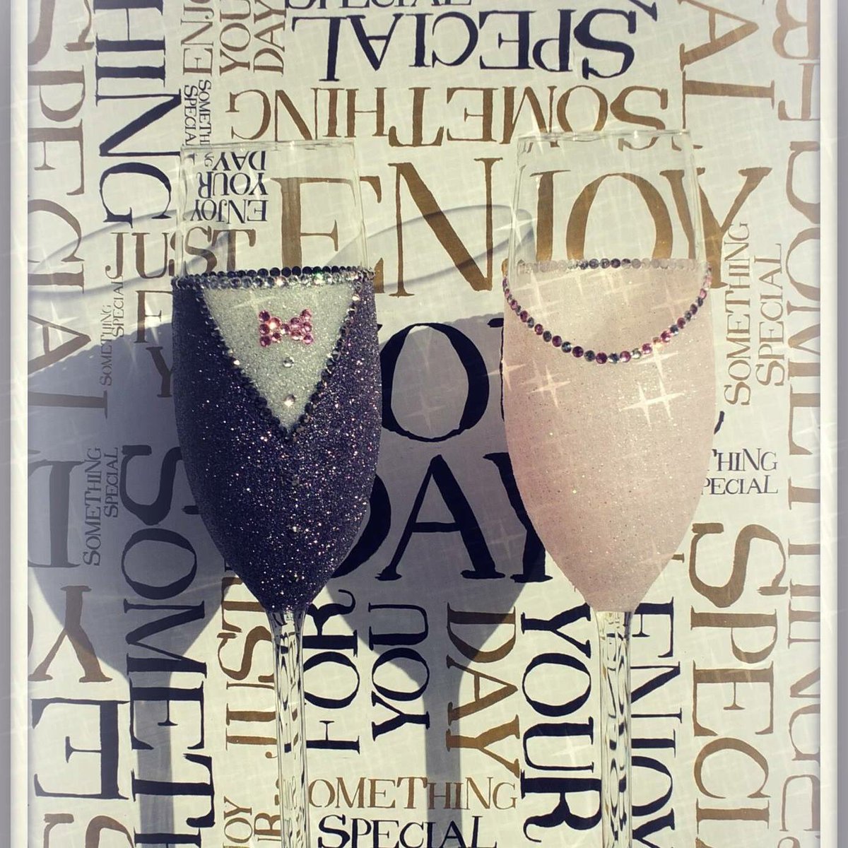 Summer weddings 🌞🥂 #weddingday #sparkles #glitterglasses #weddingseason #weddingparty #brideandgroom #bridetobe #WeddingBells