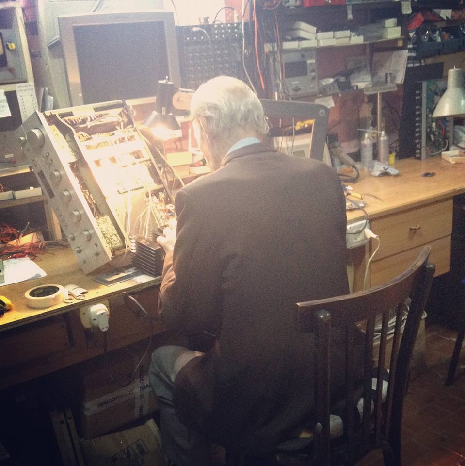 L'eredità non è una somma di denaro #grandparents #nonno #Turntable #tradizione #electronic #startup #napoli #History