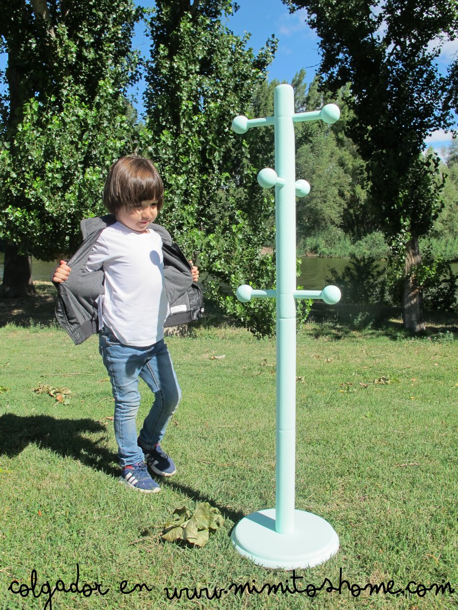 ¡Percheros Mimitos Home! Les encanta sentirse mayores, ¿por qué no van a tener su perchero de 1,20m? +info consúltanos: 675729576 #design