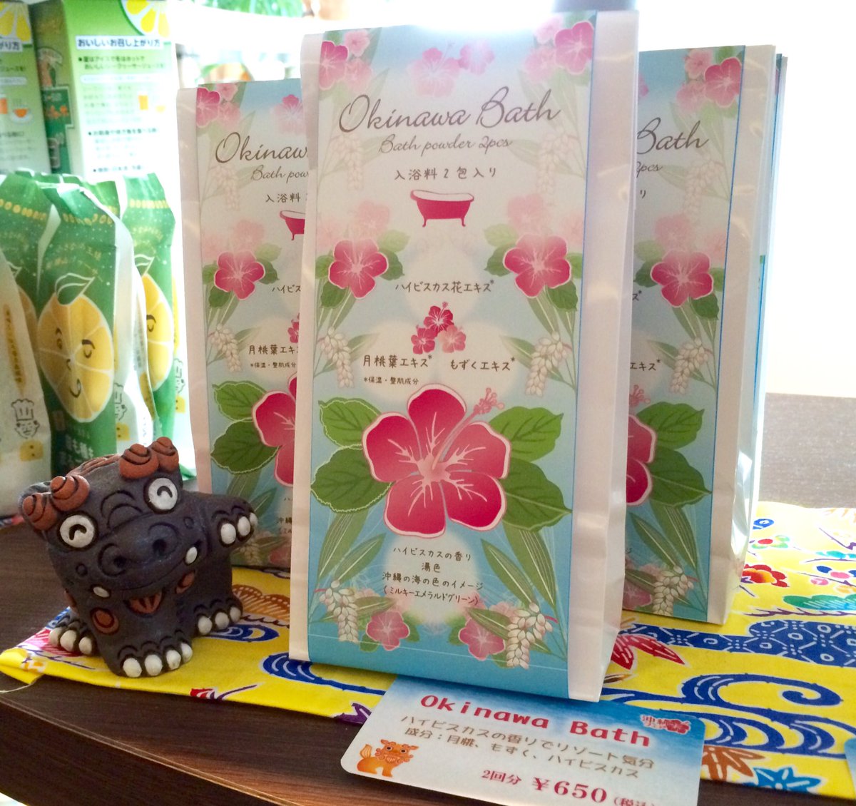 タイムズ スパ レスタ 沖縄フェア 限定の Okinawa Bath 沖縄をイメージして 月桃 もずく ハイビスカス の成分を配合した レスタオリジナル入浴剤 を使っています お客様から 乳白色の湯色と香りがいい という声をいただいています ご自宅用